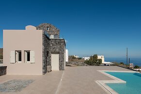 Amaranthine Villa