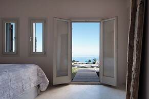 Amaranthine Villa