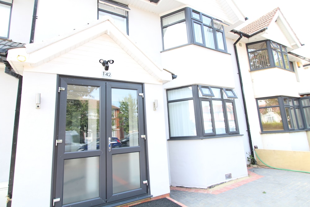 BlueGreen Suites