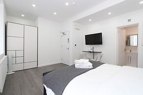 BlueGreen Suites