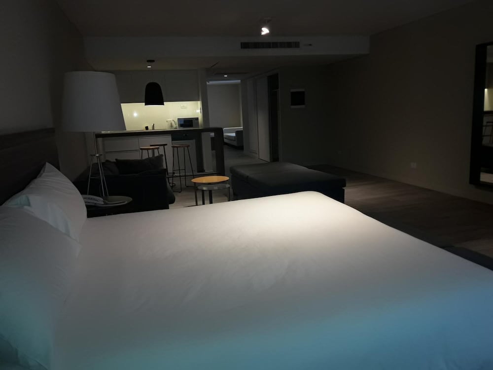 Olmos Suites