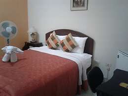 Hotel Plaza Bolognesi
