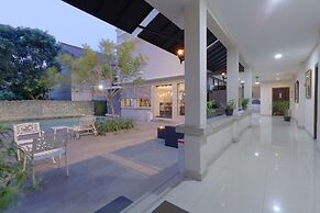 Mutiara Suites