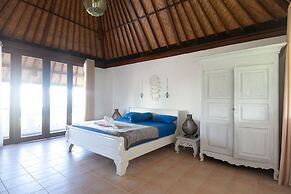 Black Pearl Villa Beachside