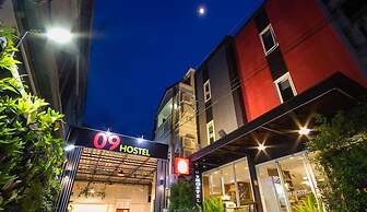 09 Hostel