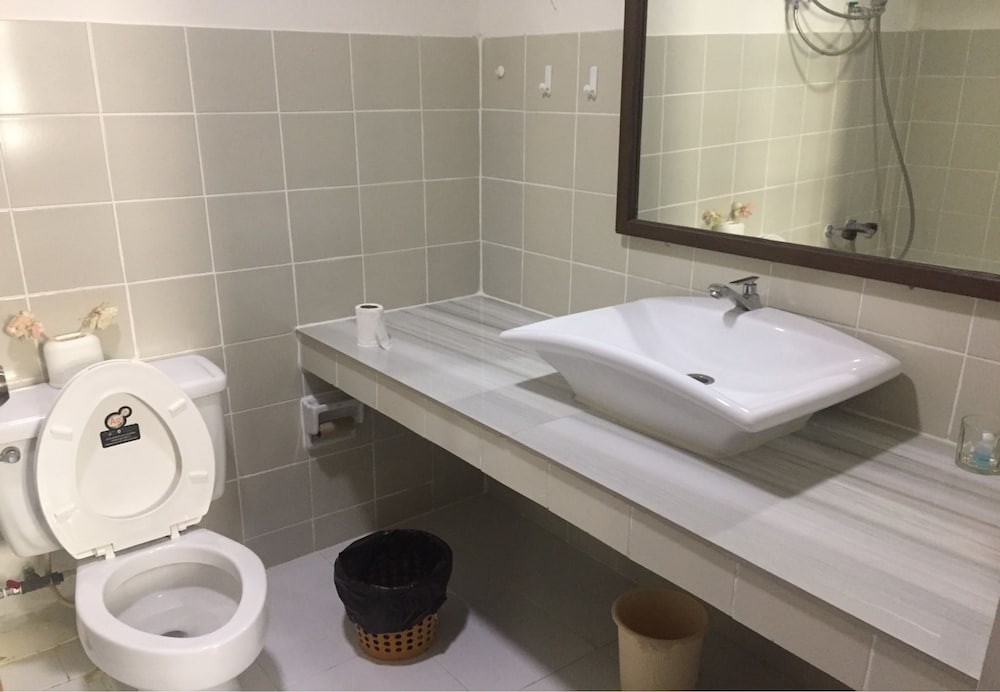 09 Hostel