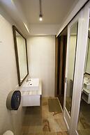 09 Hostel