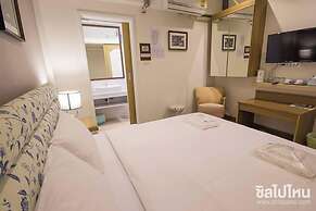 09 Hostel