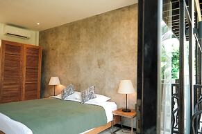 Wave House Boutique Surf Hotel - Adults Only