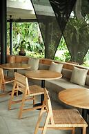 Wave House Boutique Surf Hotel - Adults Only