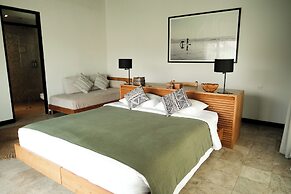Wave House Boutique Surf Hotel - Adults Only