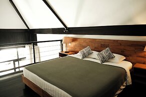 Wave House Boutique Surf Hotel - Adults Only