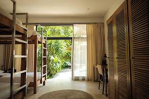 Wave House Boutique Surf Hotel - Adults Only