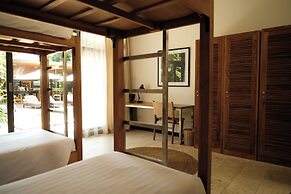 Wave House Boutique Surf Hotel - Adults Only