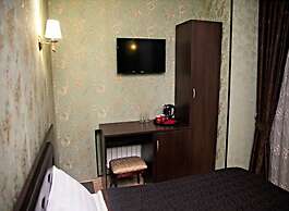 City Hotel