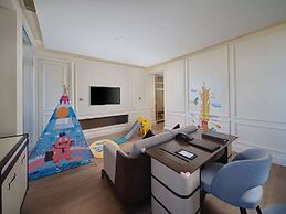 Hilton Dalian Golden Pebble Beach Resort