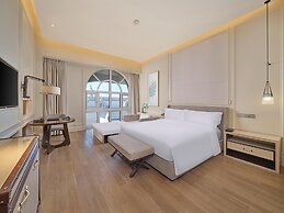 Hilton Dalian Golden Pebble Beach Resort