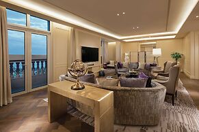 Hilton Dalian Golden Pebble Beach Resort