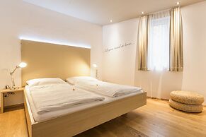 Room 4 & 5 Apartments