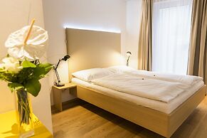 Room 4 & 5 Apartments