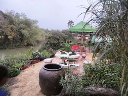 Dome Resort