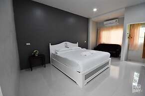 Phuket Nonnita Boutique Resort