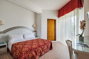 Hotel Caravelle