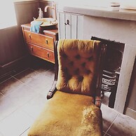 Gin Lounge Rooms