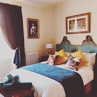 Gin Lounge Rooms
