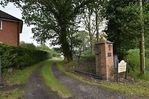 Little Rushbrook Cottages