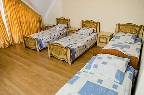 Alisa Guest House
