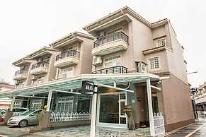 Corner Casual B&B