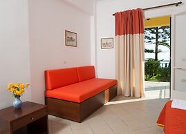 Zarkadis Beach Apartments
