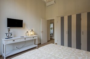 Iris Apartments by Mmega