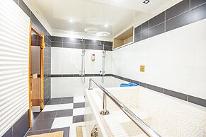 Golden time hotel