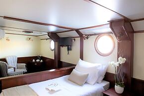 Bateau Hôtel Le Chardonnay