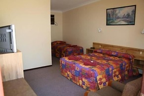 Wagon Wheel Motel