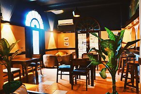 Lotus Hotel