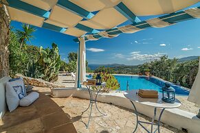 Askos Villa