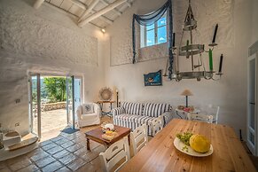 Askos Villa