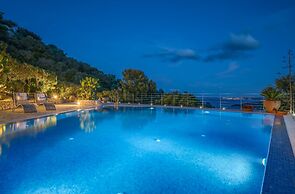 Askos Villa