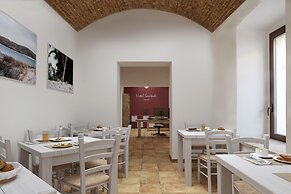 Villa Santadi Hotel