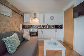 Kirkstall Bridge Apartments - 22