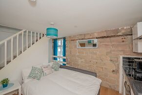 Kirkstall Bridge Apartments - 23