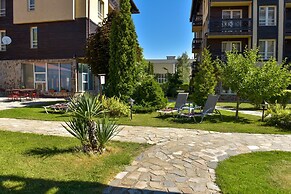 Bojur & Bojurland Apartment Complex