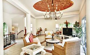 Villa Sand Castle by PRP