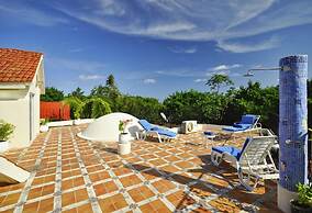 Villa Sand Castle by PRP
