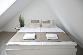 Apartments Hiša Pod Gradom