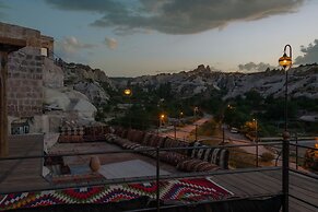 Hera Cave Suites