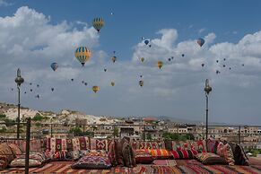 Hera Cave Suites